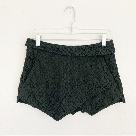 ARITZIA TALULA BERKLEE Skort in Black Lace - Picture 1 of 7